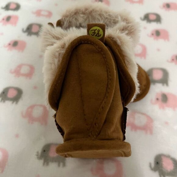 First Steps Faux Fur Trimmed Boots Size 3-6 m EUC - Picture 2 of 4